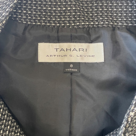 Tahari Arthur S. Levine Women’s Textured Cropped Blazer Jacket - Size 8 - Picture 2 of 4